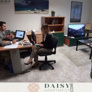 Serviced apartment in Reggio Emilia with study corner