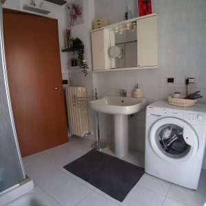 Serviced apartment in Reggio Emilia with washing machine